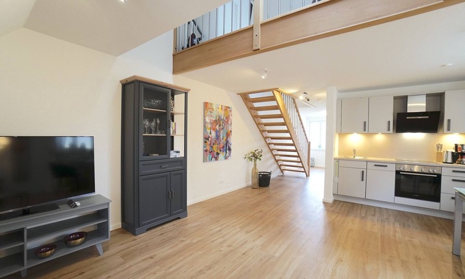 Schleswig Apartment | Lichtdurchflutete Ferienwohnung mit Blick auf den Schleswiger Dom
