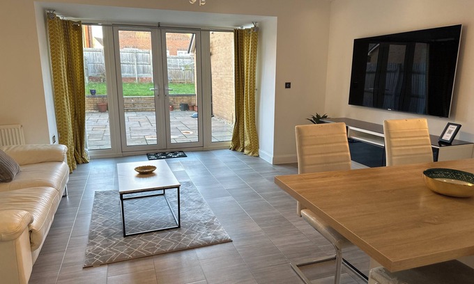 Basingstoke House | Liddle House Haven