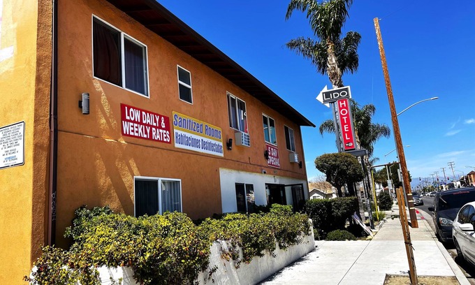 Huntington Park Hotel | Lido Hotel