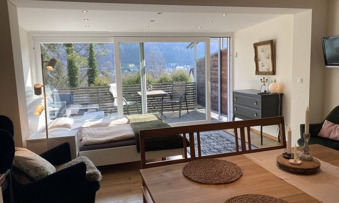 Riedenburg Apartment | Liebevoll eingerichtetes Einzimmer-Appartement (35qm) mit Balkon für bis zu zwei Personen