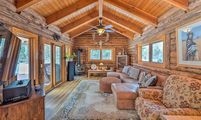 Hailey House | Life on Easy Street w/Hot Tub: 7 Mi to Dwtn!