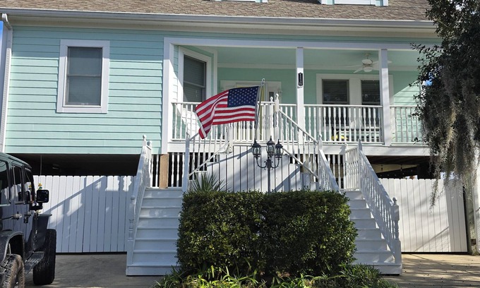 Waveland House | Life's A Beach 3BR 3BA Beach House