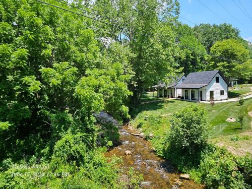 Brevard House | Life's Good Friends Retreat