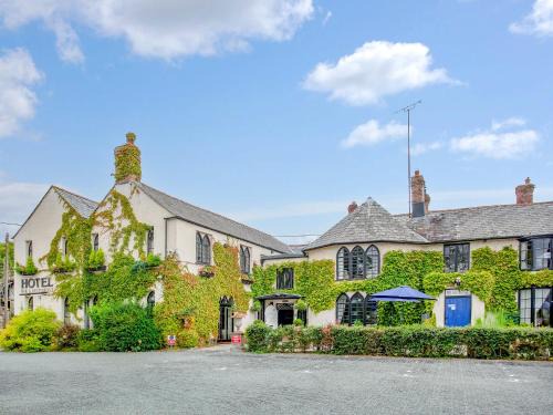 Lifton House | Lifton Hall - Sycamore