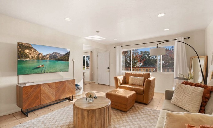Stockton House | Light & Airy - Close to DT, Petco, & Little Italy!