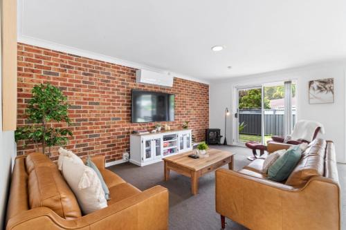 Maloneys Beach House | Light and Bright at Maloneys