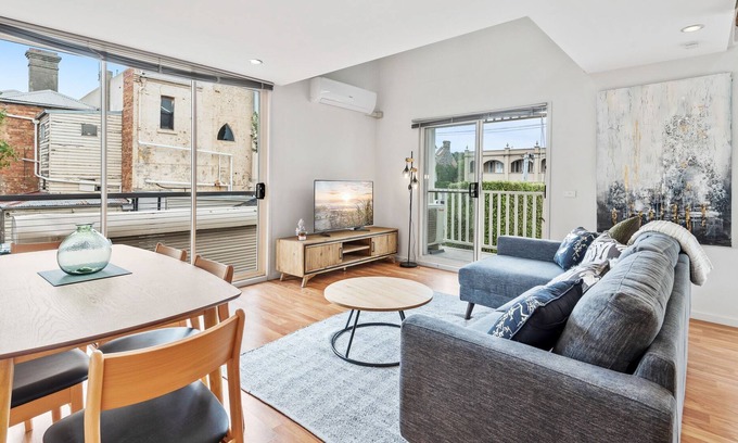 Williamstown Apartment | Light-Filled Coastal Living - Walk Everywhere