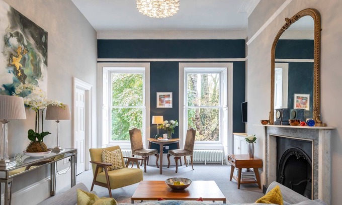 Bath Apartment | Light-filled Period Apartment - Central Bath