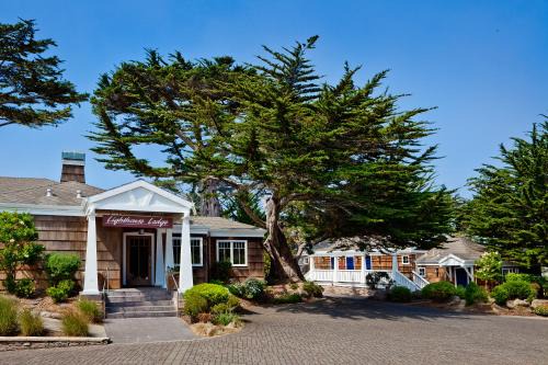 Pacific Grove Hotel | Lighthouse Lodge & Cottages