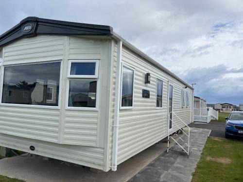 Lossiemouth Resort | Lighthouse View