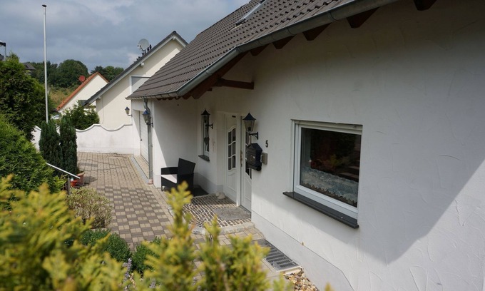 Langscheid House | Like new EFH for 6 pers. with garage in close proximity to Sorpesee