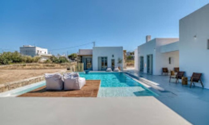 Piso Livadi Hotel | LIL Paros luxury suites