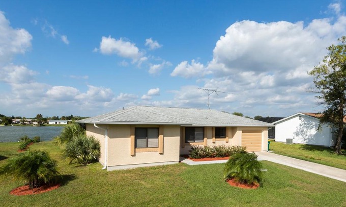 Port Charlotte House | Lilsis by the Lake