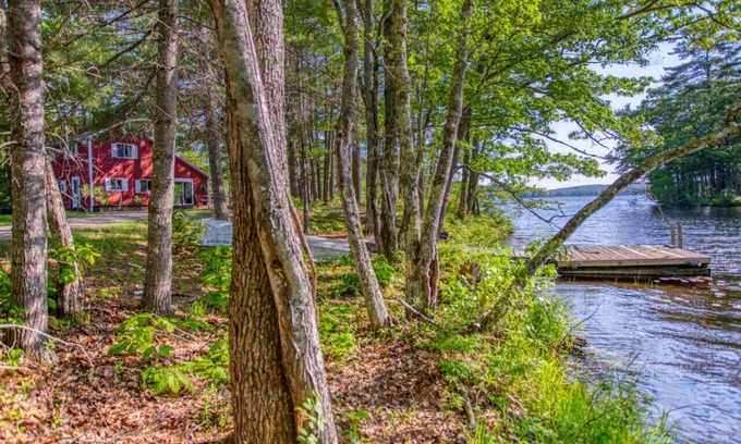 Nobleboro House | Lilypad on Damariscotta Lake by Rocky Coast Rentals