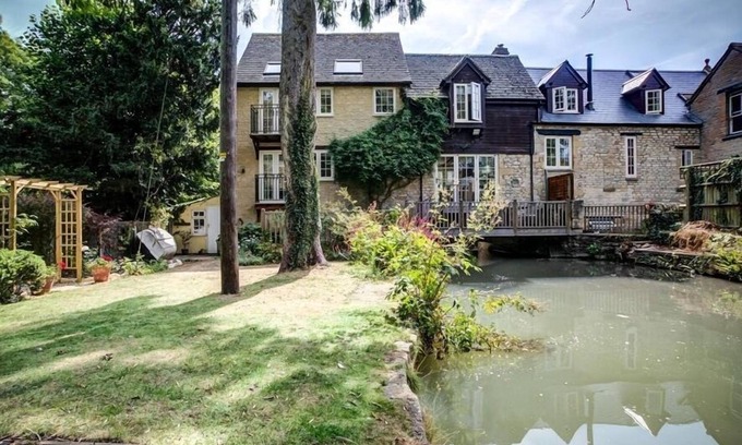 Burford Cottage | Lime Tree