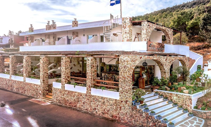 Monolithos Hotel | Limeri Traditional Guest House