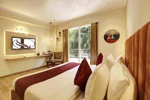 Sector 51 Hotel | Limewood Stay Mall 51