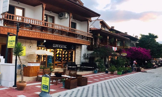 Akyaka City Center Hotel | Limon Otel (Pansiyon 2)