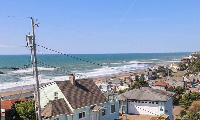 Lincoln City House | Lincoln City Beach House