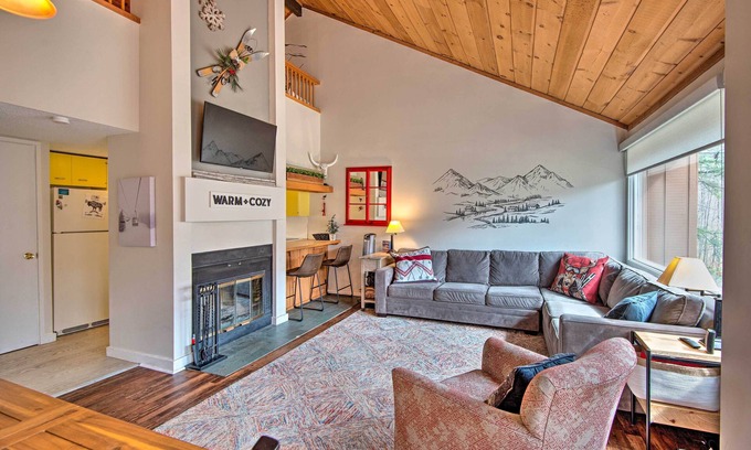 Lincoln House | Lincoln Condo w/Amenities + Shuttle to Loon!