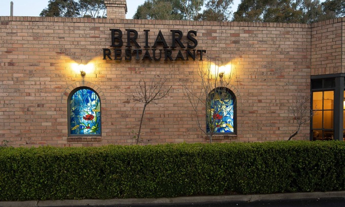 North Batemans Bay Hotel | Lincoln Downs Resort Batemans Bay