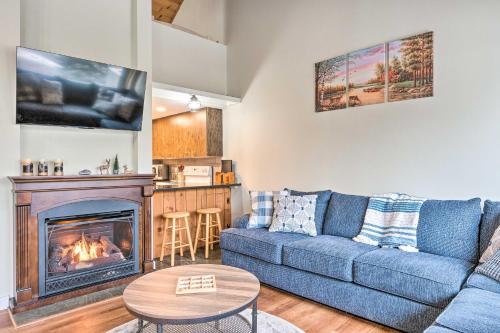 Lincoln Apartment | Lincoln Escape with Deck 1 Mi to Loon Mountain!