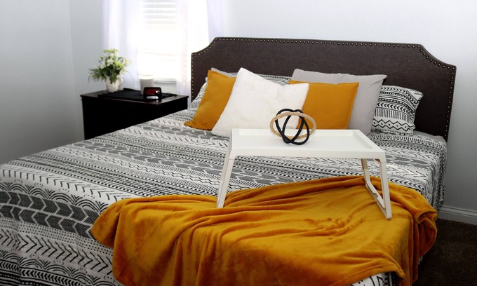 Hodgenville House | Lincoln's Red Brick Cottage! Sleeps 7!