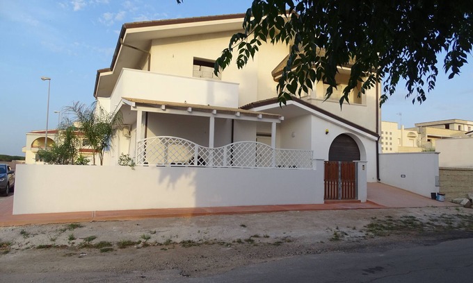 Felline Apartment | LINDA Holiday Home (Blue Apartment)