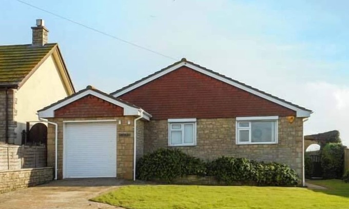 West Bexington Cottage | LINDEN LEA, family friendly, luxury holiday cottage in West Bexington