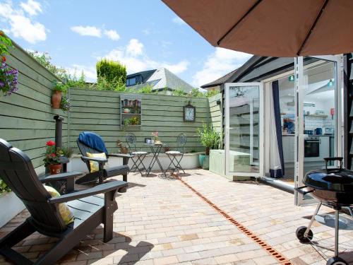 Honiton House | Linden Lodge