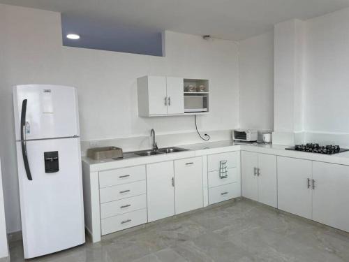 Machala Apartment | Lindo Apartamento Moderno PISO 3 Apartamento # 14