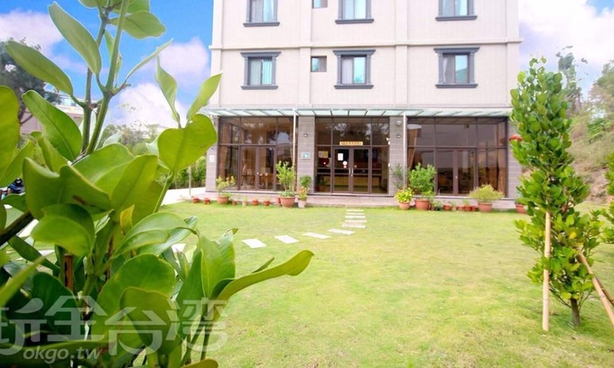 Jinhu Bed & Breakfast | Line In B&B