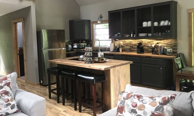 Altamont House | Linville Falls Location - Minutes to Local Attractions