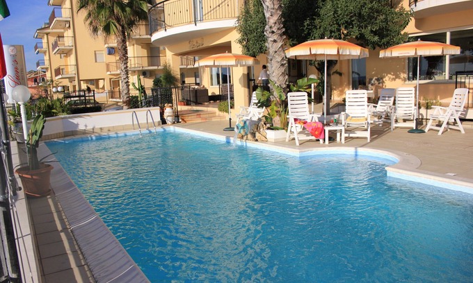 Falerna Hotel | Lion's Hotel
