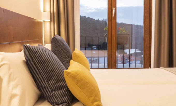 Lires Hotel | LiresCa
