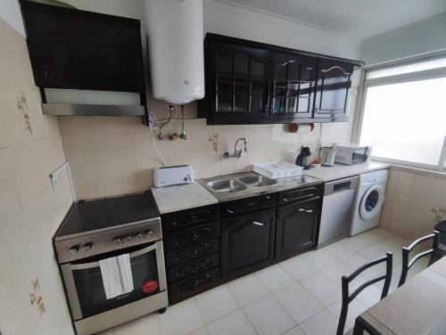 Alfragide Apartment | Lisbon spacious T2 in Damaia, Lisbon