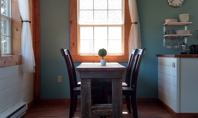 Croftville House | Listen to the Waves crash from this Sweet Lake Superior Loft near Grand Marais