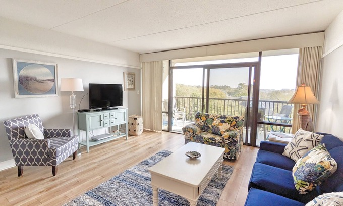 North Litchfield Beach Condo | Litchfield Retreat 502 Second Row Condo - North Litchfield Beach - Community Po