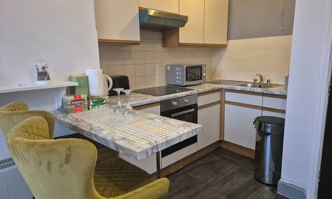 Wolverhampton Apartment | Litchfield Street Cozy Apartment