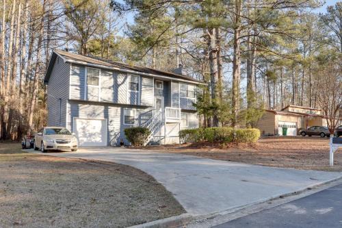 Lithonia House | Lithonia Home, 5 Mi to Panola Mountain State Park