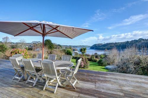 Helford House | Lithuanica