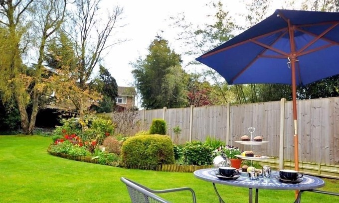 Wool Cottage | LITTLE ACRE, pet friendly, with a garden in Wool