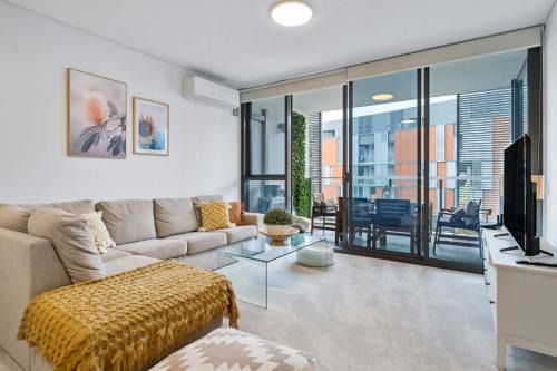 Little Bay Apartment | Little Bay Haven-Stylish Coastal Apartment
