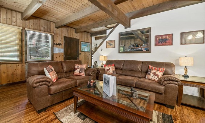 Upper Moonridge House | Little Bear Cottage - Cozy, quaint cabin with a great fireplace and so many fun board games!