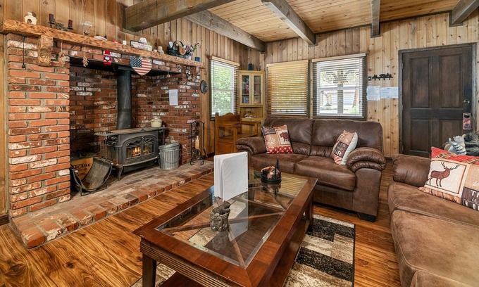 Upper Moonridge Cottage | Little Bear Cottage - Cozy, Quaint Cabin With A Great Fireplace And So Many Fun Board Games! 2 Bedroom Cottage