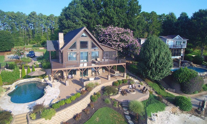 Lake Norman of Catawba Cabin | Little Bear Lodge at Lake Norman!