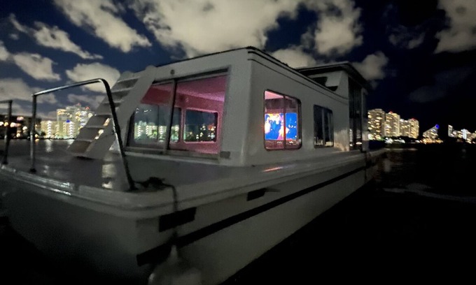 Aventura Boat Rental | Little beauty on the water