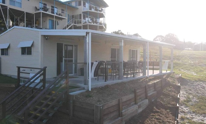 Orchid Beach Cabin | Little Break Sea, LIttle Break Sea