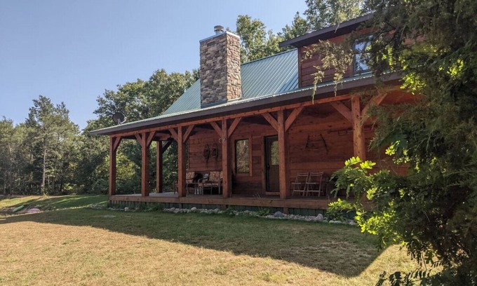 Necedah Cabin | Little Cabin in the Big Woods - Cabin #2