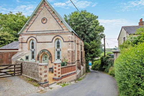 Barnstaple House | Little Chapel